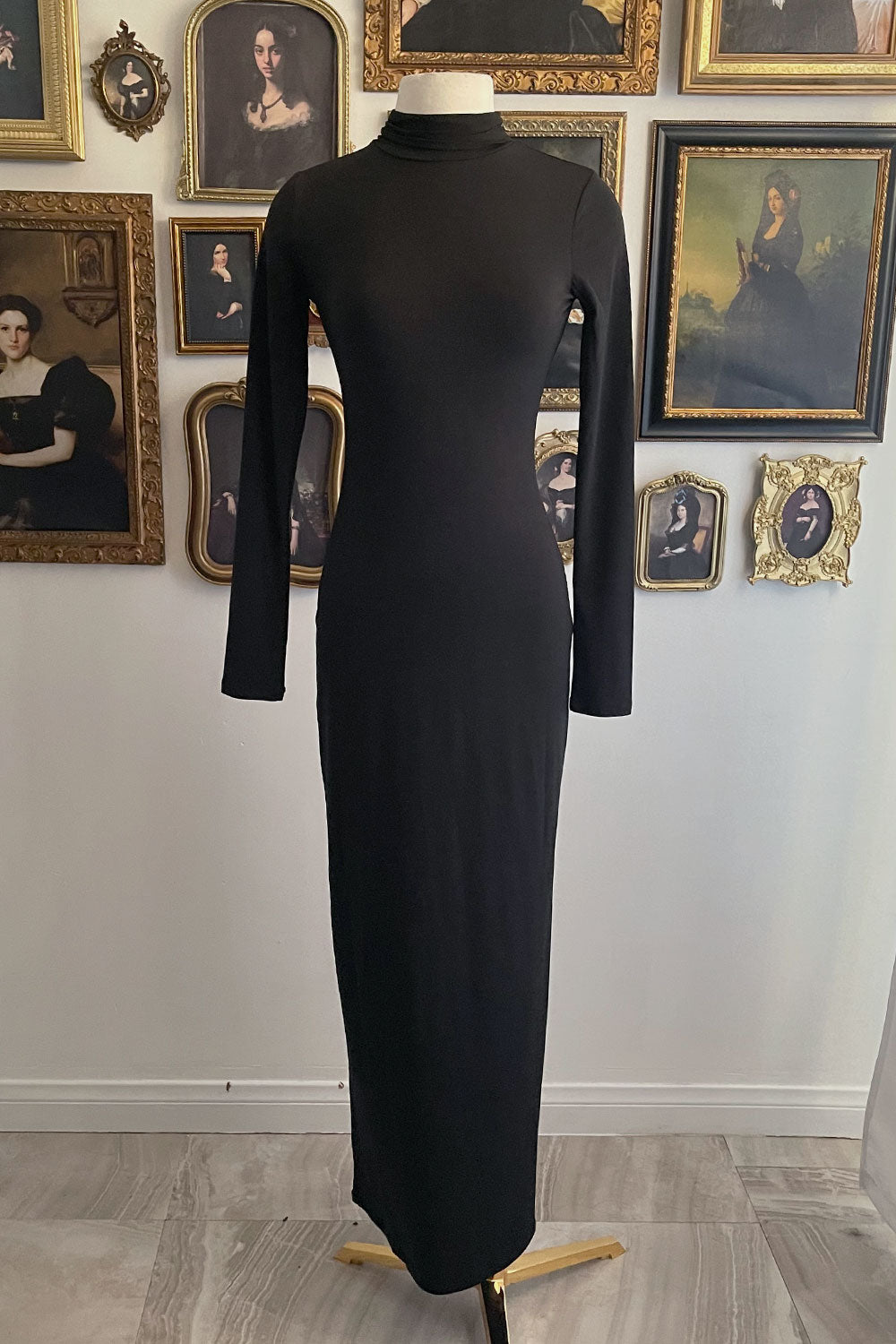 FAITH TURTLENECK MAXI DRESS